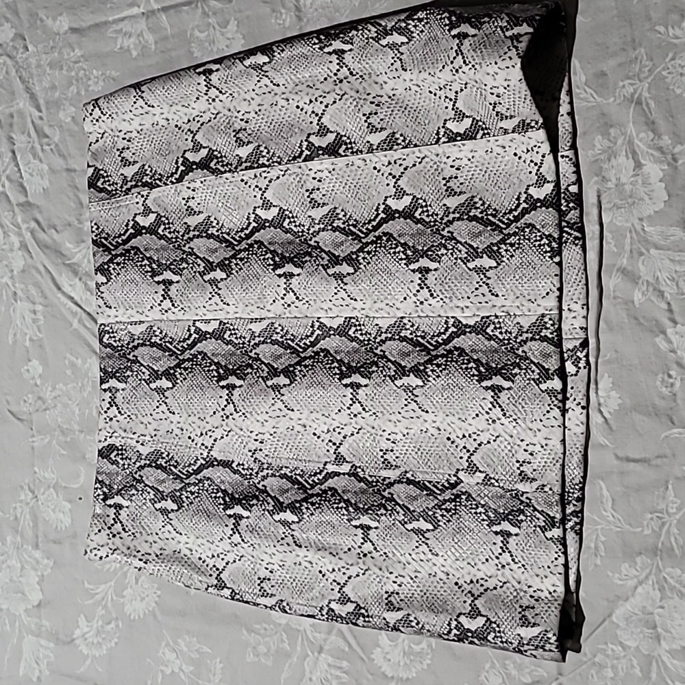 Snake print mini skirt